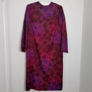Vintage 60s/70s handmade floral red-violet long sleeve dress. Size S/M